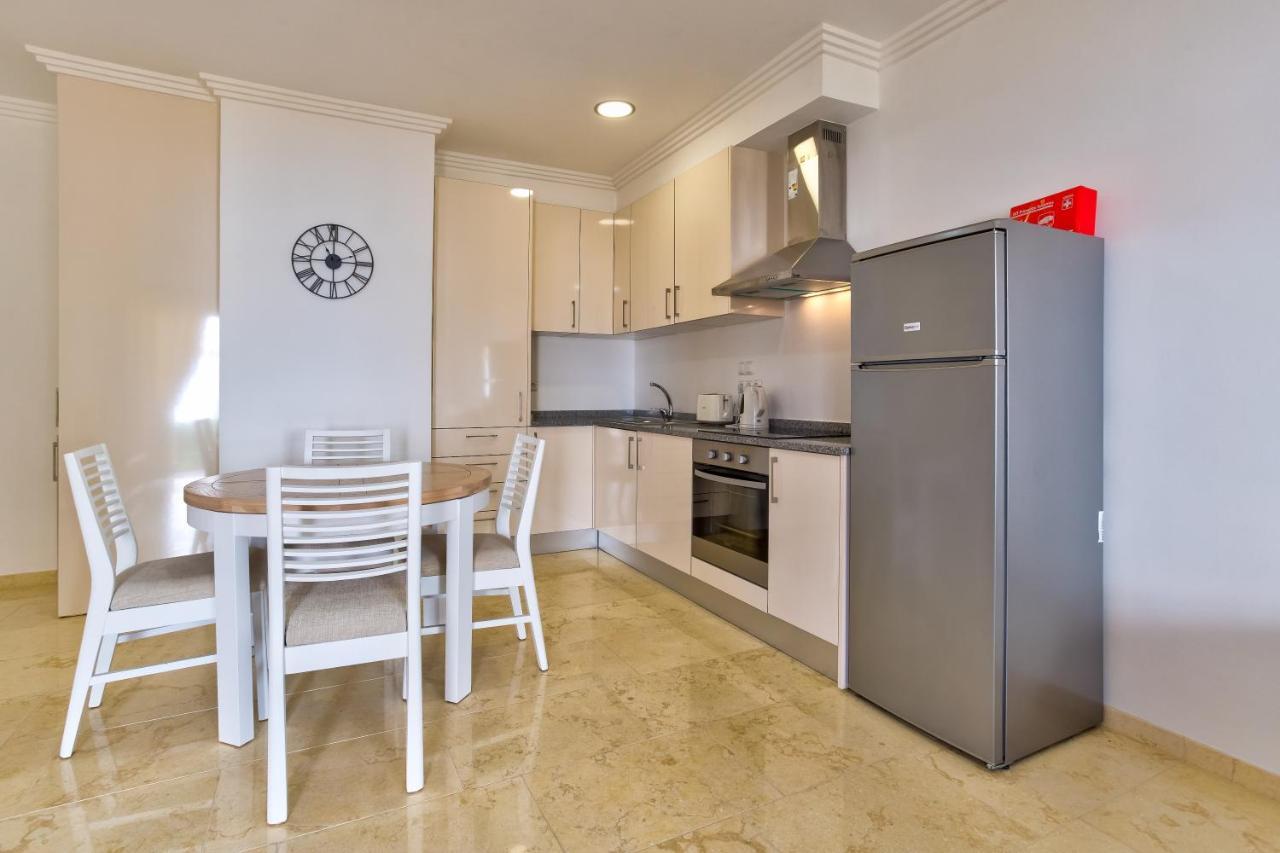 Casa Sunset - Beautiful Apartments In The Centre Of Alvor With Roof Terrace Exterior photo